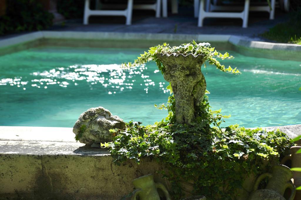 Les Saisons Bed & Breakfast Villeneuve-les-Avignon Exterior photo