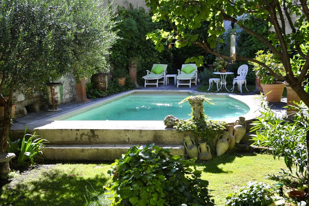 Les Saisons Bed & Breakfast Villeneuve-les-Avignon Exterior photo
